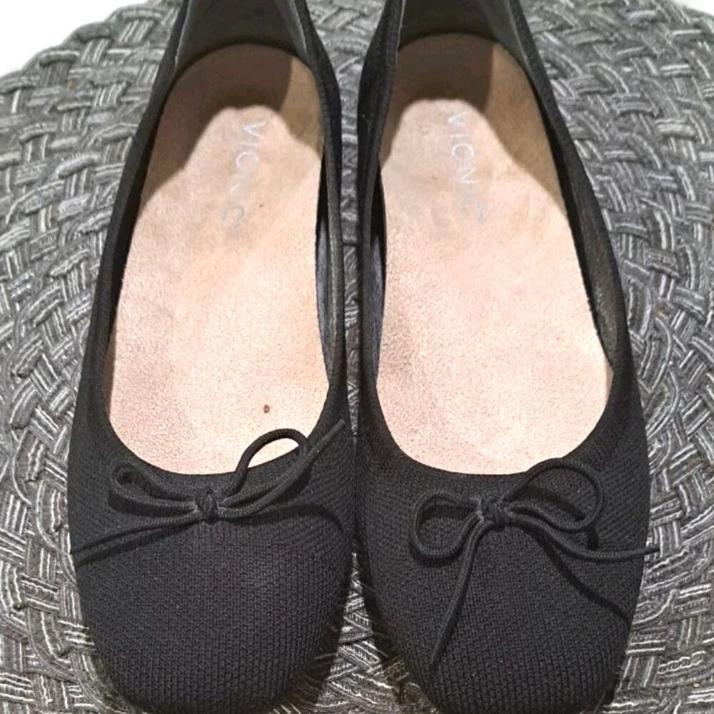 Vionic Klara Black Knit Ballet Flats EUC